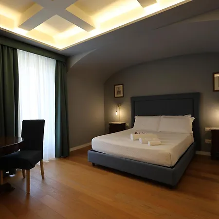 Apartment Palazzo De Gregorio - *