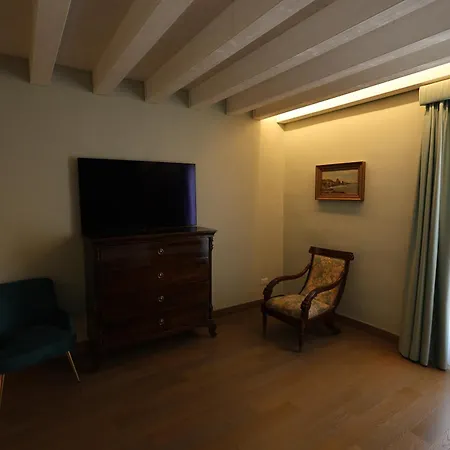 Apartment Palazzo De Gregorio - *