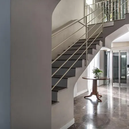 Διαμέρισμα Palazzo De Gregorio - *